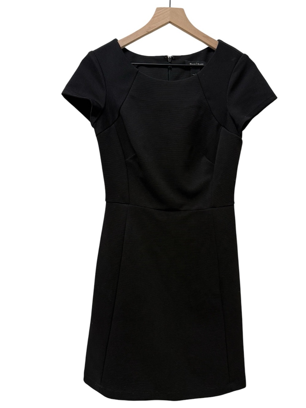 Classic Black Short Sleeve Sheath Dress White House Black Market Size 4
